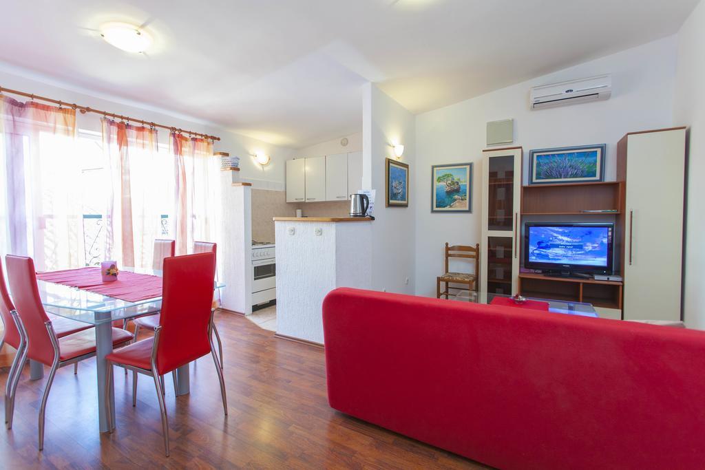 Carolija Apartment Makarska Zimmer foto