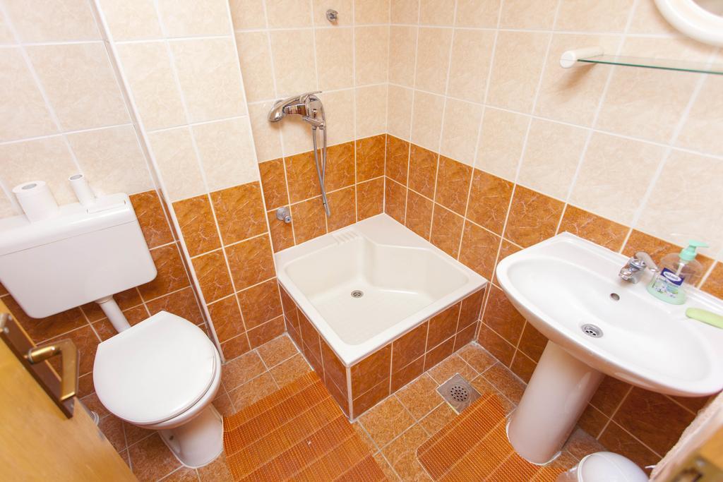 Carolija Apartment Makarska Zimmer foto